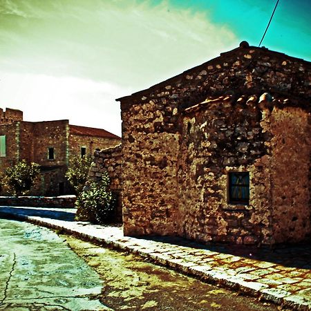 Areos Polis Boutique Hotel Areopoli Esterno foto