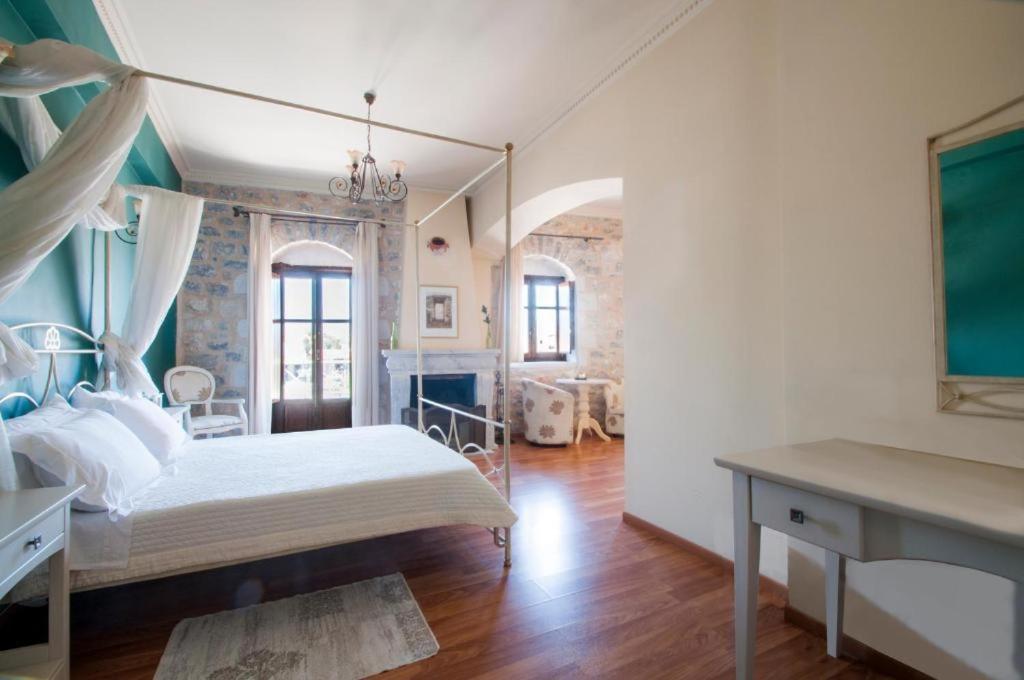 Areos Polis Boutique Hotel Areopoli Esterno foto