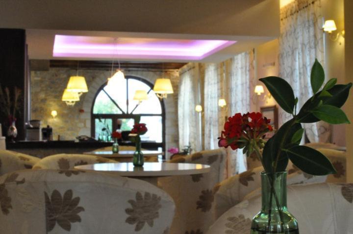 Areos Polis Boutique Hotel Areopoli Esterno foto