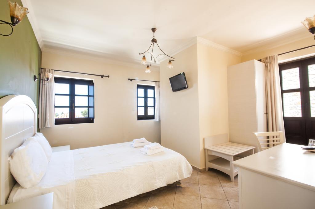 Areos Polis Boutique Hotel Areopoli Esterno foto