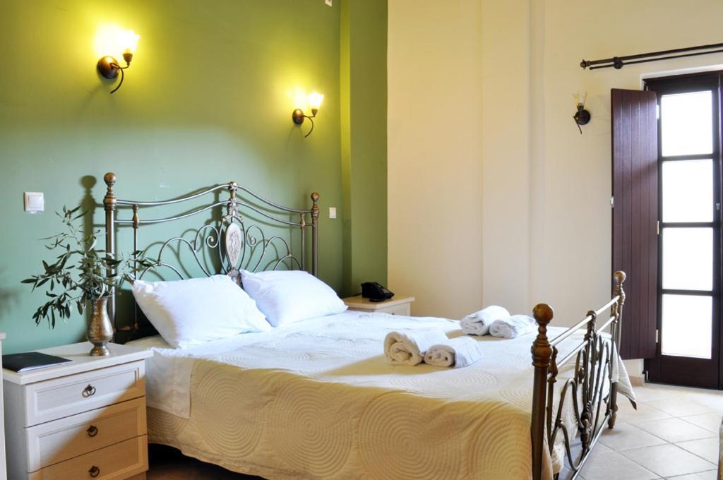 Areos Polis Boutique Hotel Areopoli Esterno foto